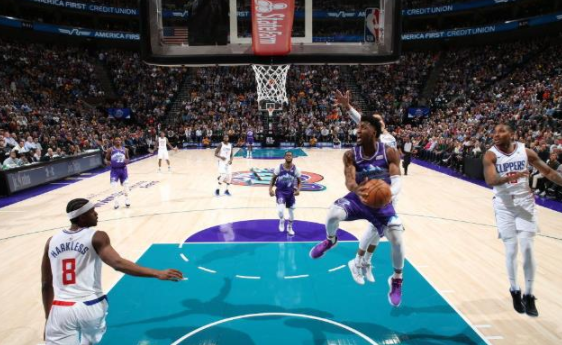 NBA常规赛-康利29分米切尔24分 伦纳德轮休快船客场负爵士