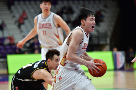 CBA-吴前24分阿丘尔空砍20+15 浙江123-87轻取同曦迎4连胜