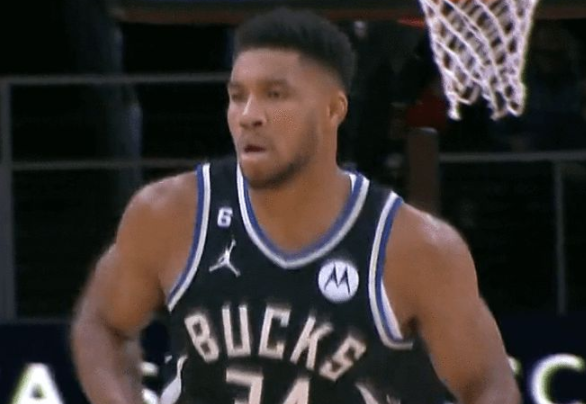 NBA-穆雷准三双字母哥空砍25+7 雄鹿98-117负老鹰遭赛季首败