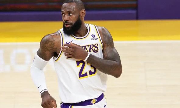 NBA季后赛-詹姆斯30分浓眉哥25+22 湖人119-108击败掘金总比分1-3 