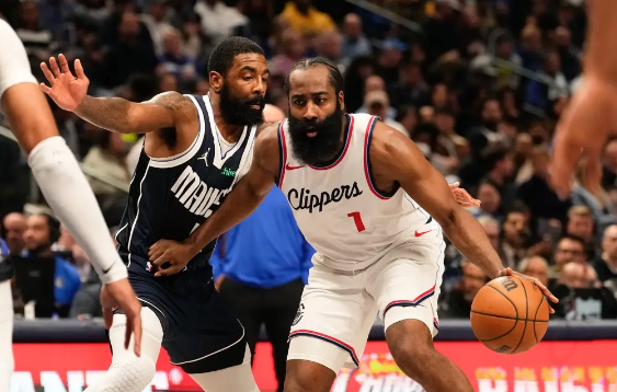 NBA-哈登19+8 欧文15分 鲍威尔28分 快船不敌独行侠