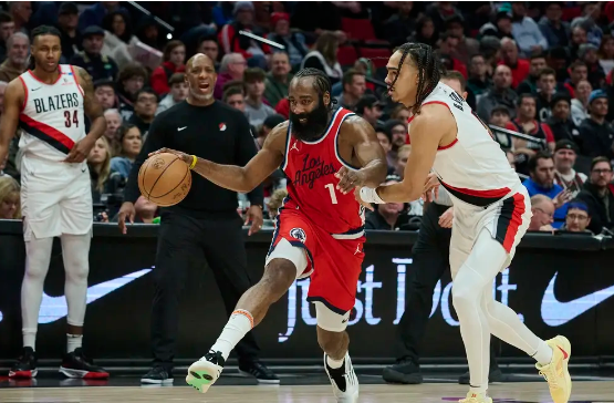 NBA-哈登19+6 鲍威尔23分 快船大胜开拓者取3连胜