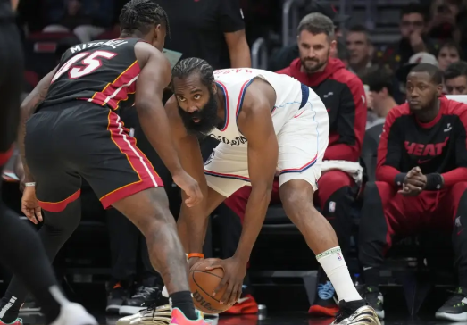 NBA-哈登24+11 希罗空砍31分 博格丹30+11 快船胜热火