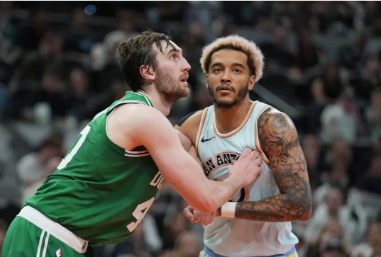 NBA-塔图姆29+10+8 霍勒迪21+6+6 凯尔特人擒马刺8连胜