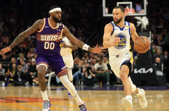 NBA-库里25+9 布克空砍21分 波杰22+5 勇士送太阳7连败