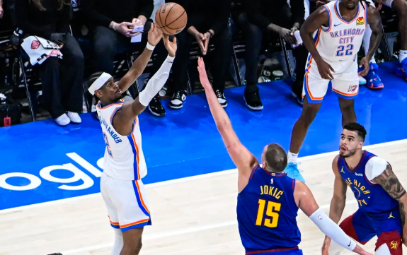NBA-约基奇空砍44+15 亚历山大31分 雷霆险胜掘金夺下赛点