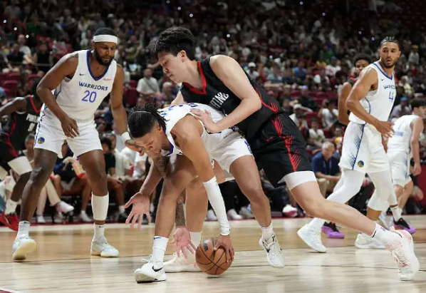 NBA夏联-杨瀚森10+5+4+3 吕佩尔23+9 开拓者胜勇士迎夏联开门红
